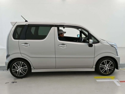 SUZUKI WAGON R STINGRAY