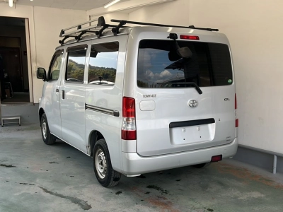 TOYOTA TOWN ACE VAN