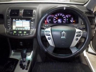 TOYOTA CROWN ATHLETE