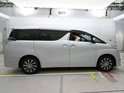 TOYOTA VELLFIRE HYBRID