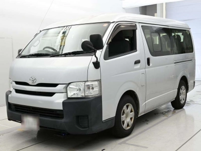 TOYOTA HIACE WAGON
