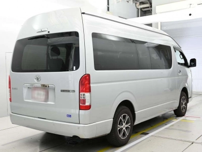TOYOTA HIACE WAGON