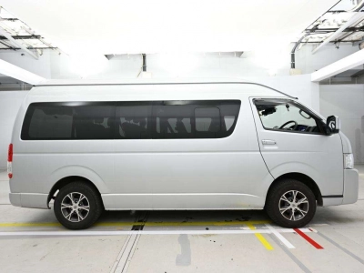 TOYOTA HIACE WAGON