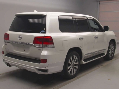 TOYOTA LAND CRUISER