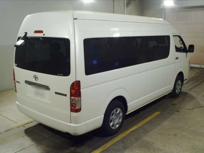 TOYOTA HIACE WAGON