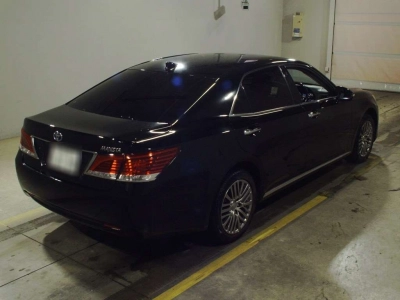 TOYOTA CROWN MAJESTA