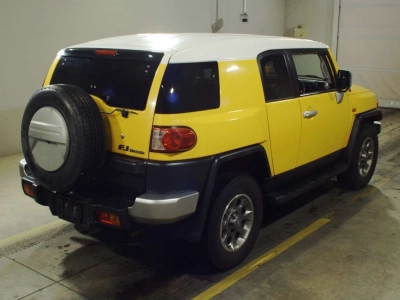 TOYOTA FJ CRUISER