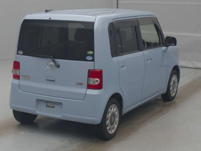 TOYOTA PIXIS SPACE