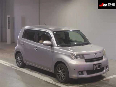 TOYOTA BB