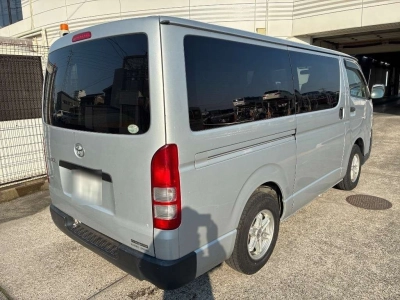 TOYOTA REGIUS VAN