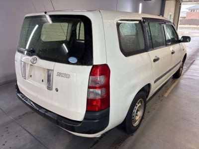 TOYOTA SUCCEED VAN