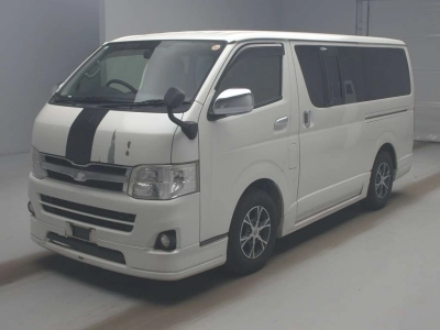 TOYOTA REGIUS VAN