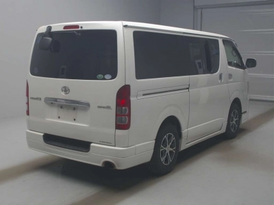 TOYOTA REGIUS VAN
