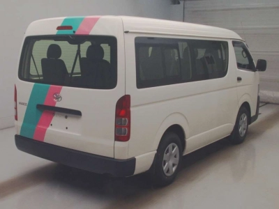 TOYOTA HIACE WAGON