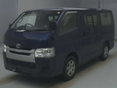 TOYOTA REGIUS VAN