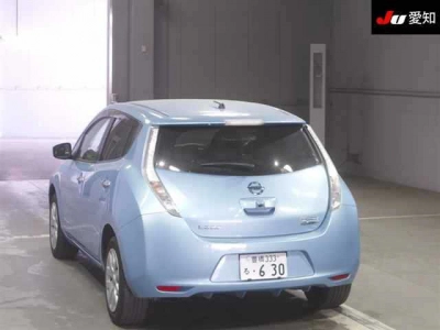 NISSAN LEAF