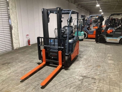 TOYOTA  FORKLIFT 