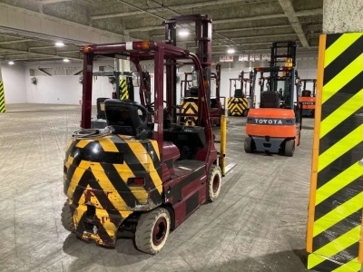 TOYOTA  FORKLIFT 