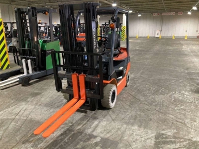 TOYOTA  FORKLIFT 