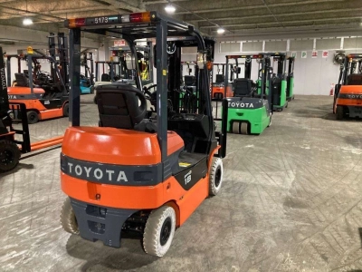TOYOTA  FORKLIFT 