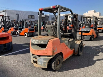 TOYOTA  FORKLIFT 