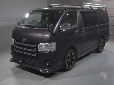 TOYOTA REGIUS VAN