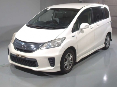 HONDA FREED HYBRID
