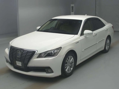 TOYOTA CROWN HYBRID