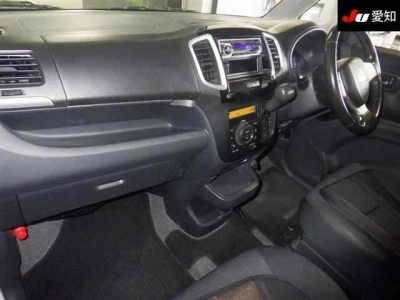 MITSUBISHI DELICA D:2