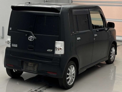 TOYOTA PIXIS SPACE