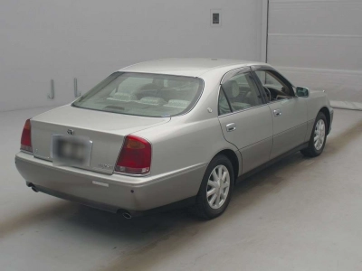 TOYOTA CROWN MAJESTA