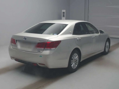 TOYOTA CROWN HYBRID