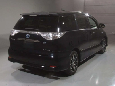 TOYOTA ESTIMA HYBRID