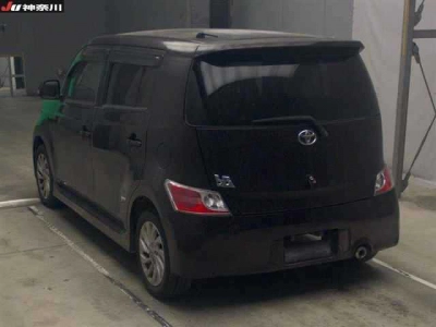TOYOTA BB