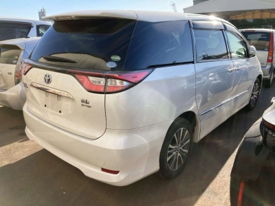 TOYOTA ESTIMA HYBRID