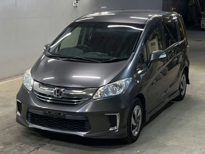 HONDA FREED HYBRID