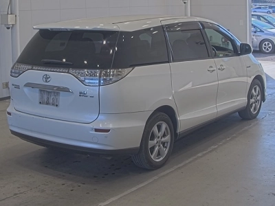 TOYOTA ESTIMA HYBRID