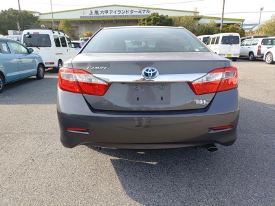 TOYOTA CAMRY