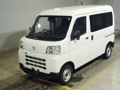 TOYOTA PIXIS VAN