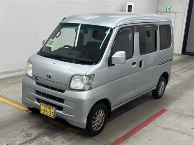 TOYOTA PIXIS VAN