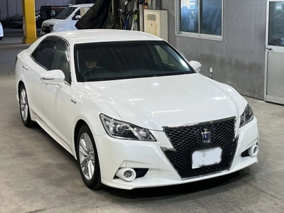 TOYOTA CROWN HYBRID
