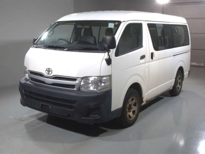 TOYOTA HIACE WAGON