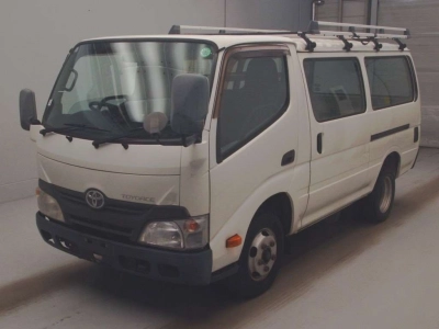 TOYOTA TOYOACE VAN