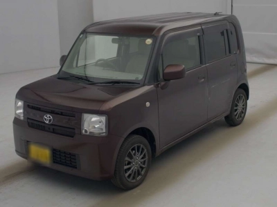 TOYOTA PIXIS SPACE