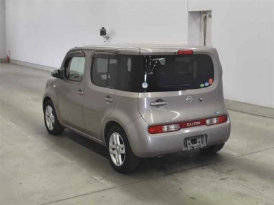 NISSAN CUBE