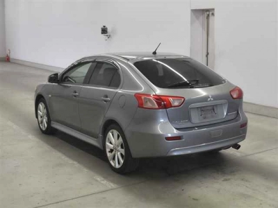 MITSUBISHI GALANT FORTIS SPORTBACK