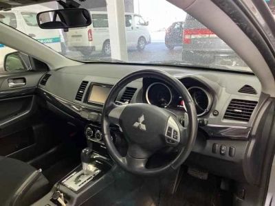 MITSUBISHI GALANT FORTIS SPORTBACK