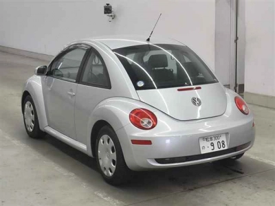 VOLKSWAGEN NEW BEETLE