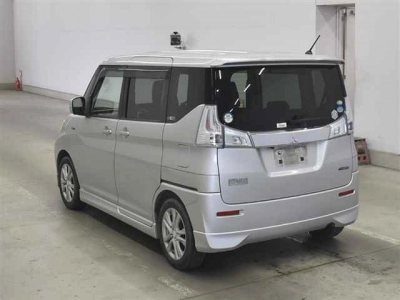 MITSUBISHI DELICA D:2