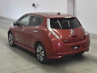 NISSAN LEAF